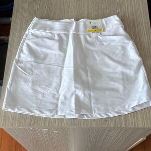 Greg Norman Play Dry White Golf Skort – NWT | Size S